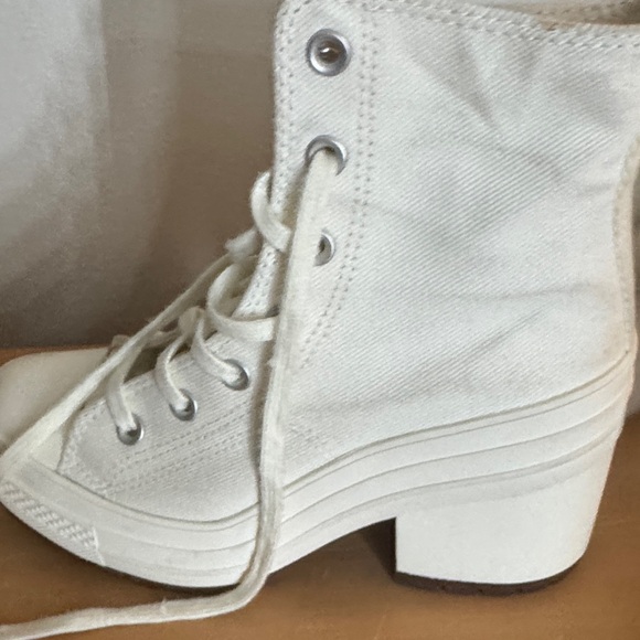 Converse Women's Cream Heeled Boots - Picture 3 of 5